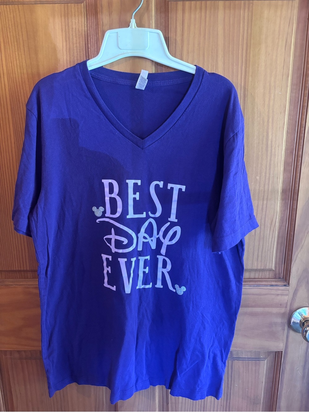 Women’s Purple 'Best Day Ever' V-Neck Graphic Tee